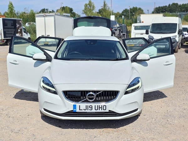 Used Volvo V40 2019 for sale - 75163949: Photo 6