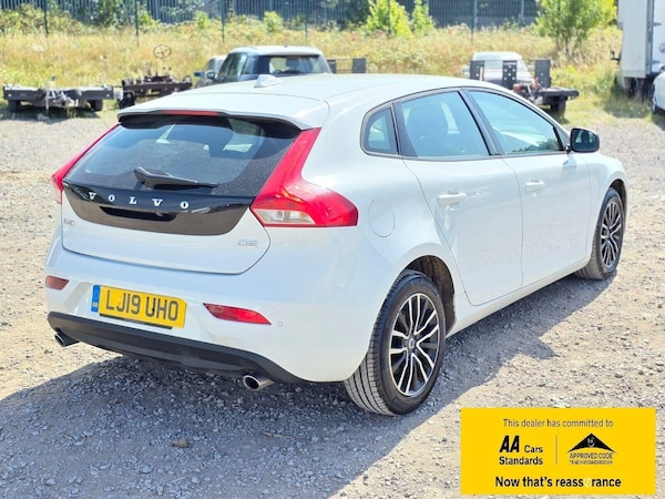 Used Volvo V40 2019 for sale - 75163949: Photo 8