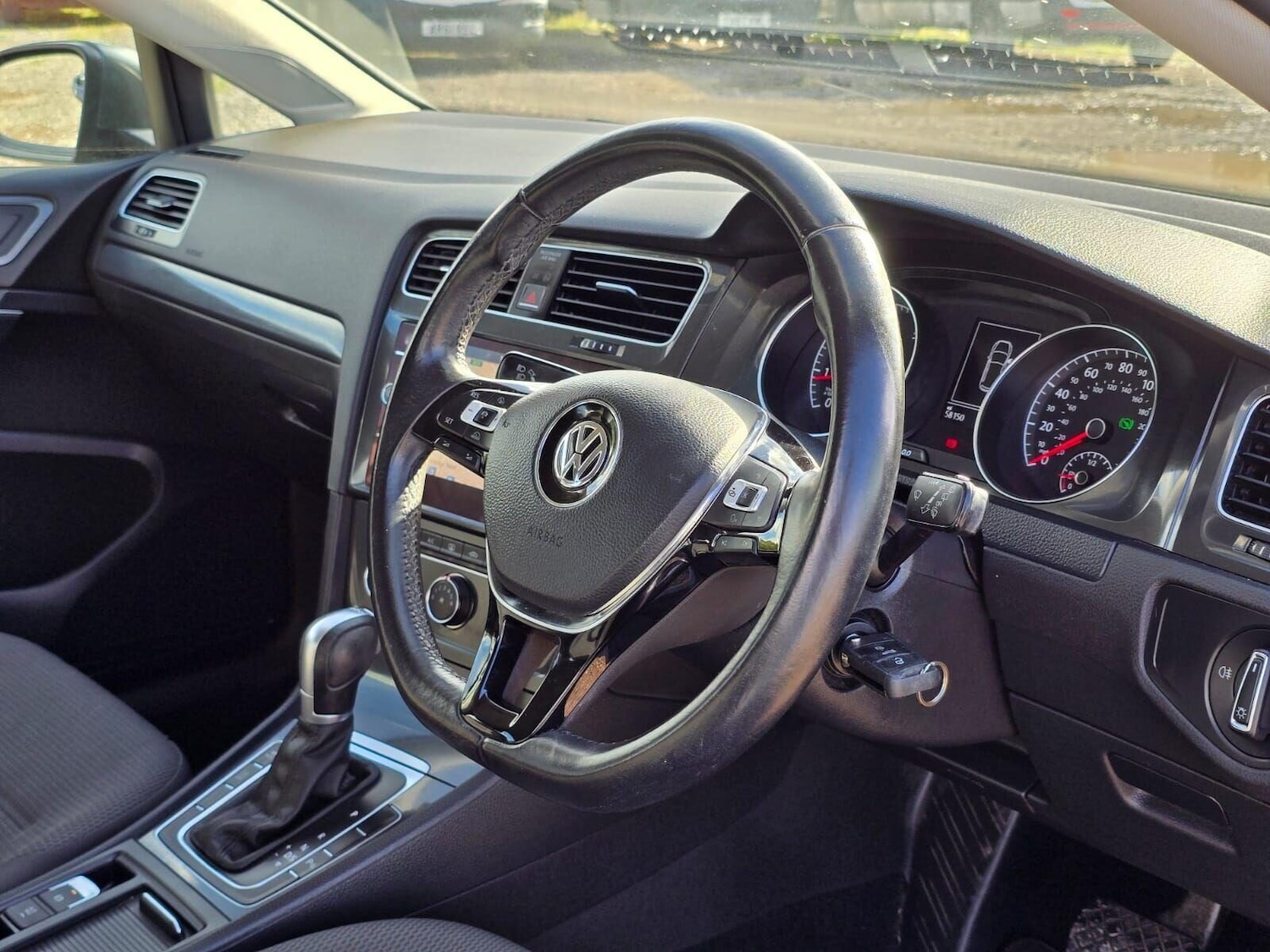 Used Volkswagen Golf 2017 for sale - 75962246: Photo 62