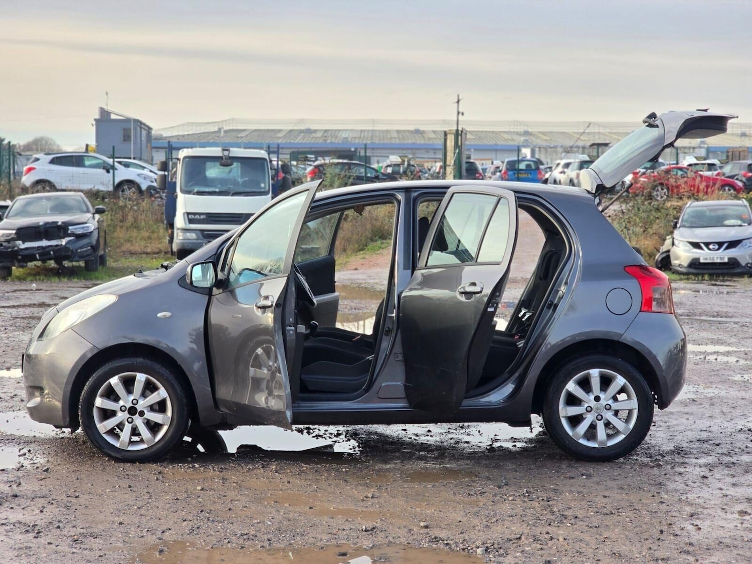 Used Toyota Yaris 2008 for sale - 77032858: Photo 11