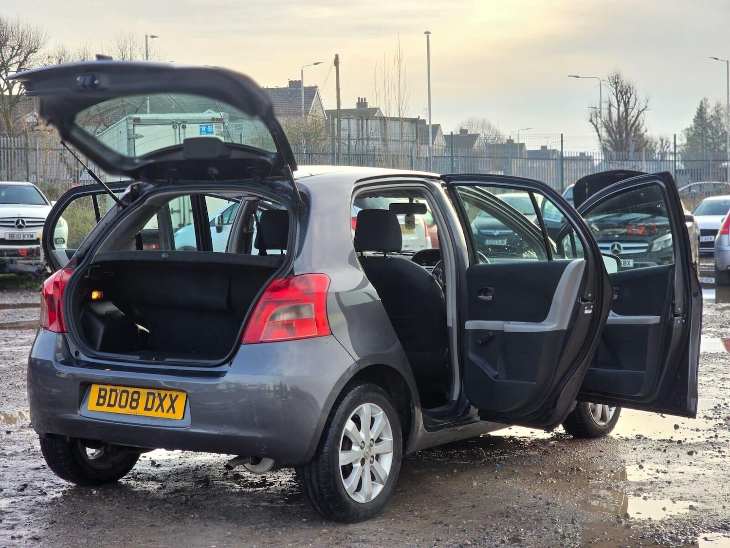 Used Toyota Yaris 2008 for sale - 77032858: Photo 16