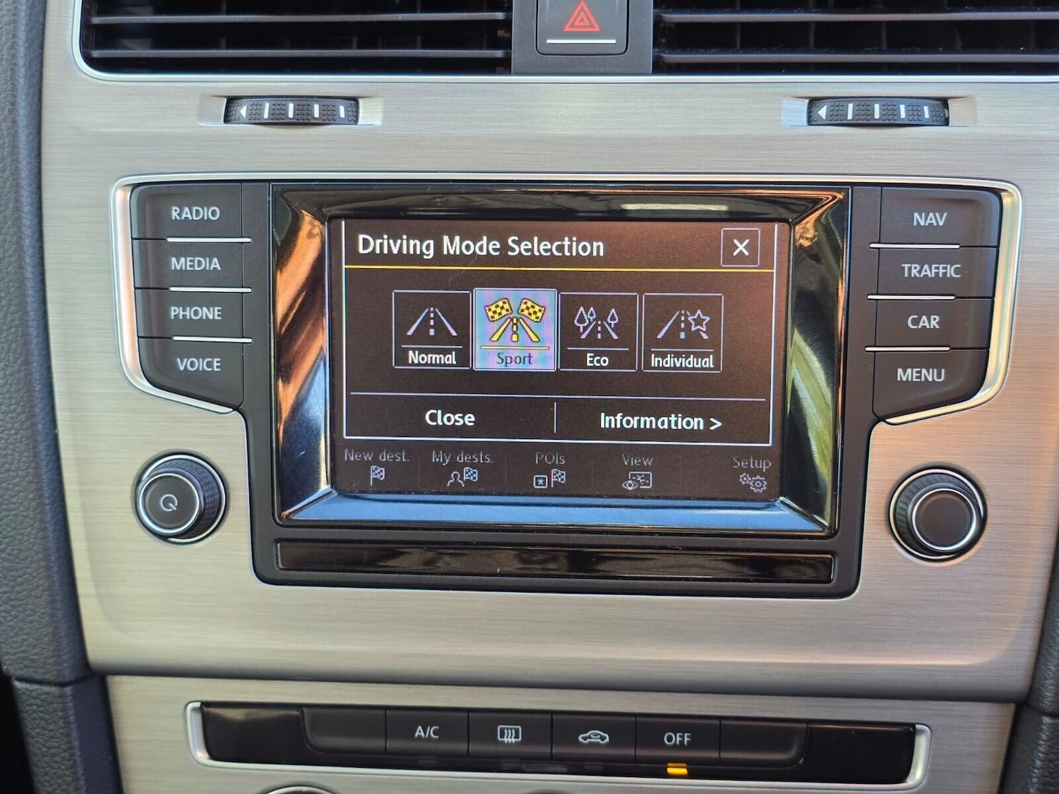 Used Volkswagen Golf 2014 for sale - 76211431: Photo 38