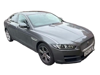 Used Jaguar XE 2017 for sale - 78281282: Photo