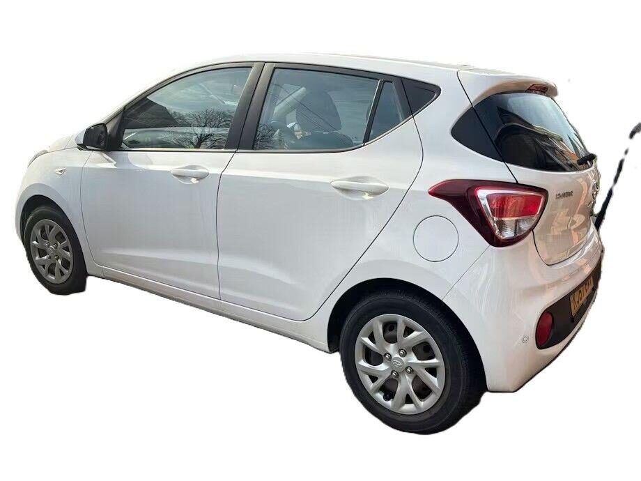 Used Hyundai i10 2018 for sale - 77979896: Photo 3