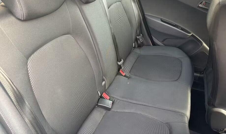 Used Hyundai i10 2018 for sale - 77979896: Photo 7