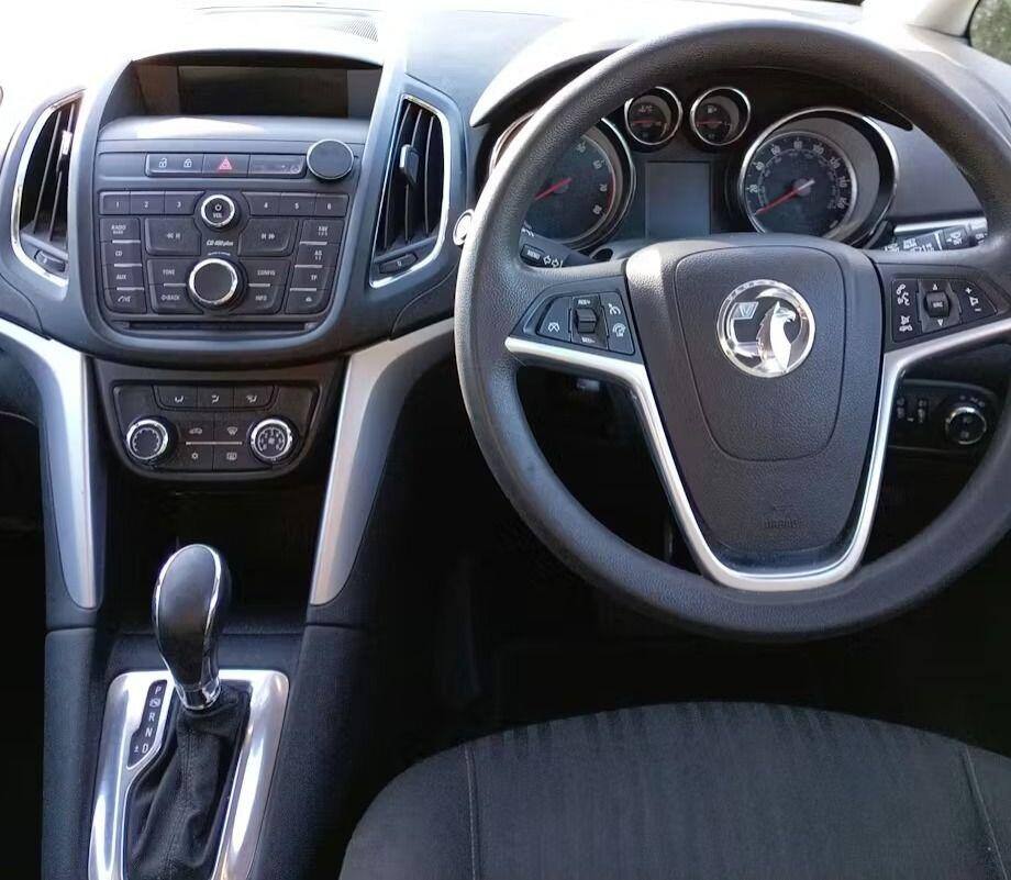 Used Vauxhall Zafira 2015 for sale - 77979895: Photo 8
