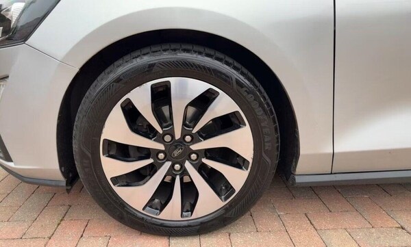 Used Ford Focus 2019 for sale - 76280667: Photo 12