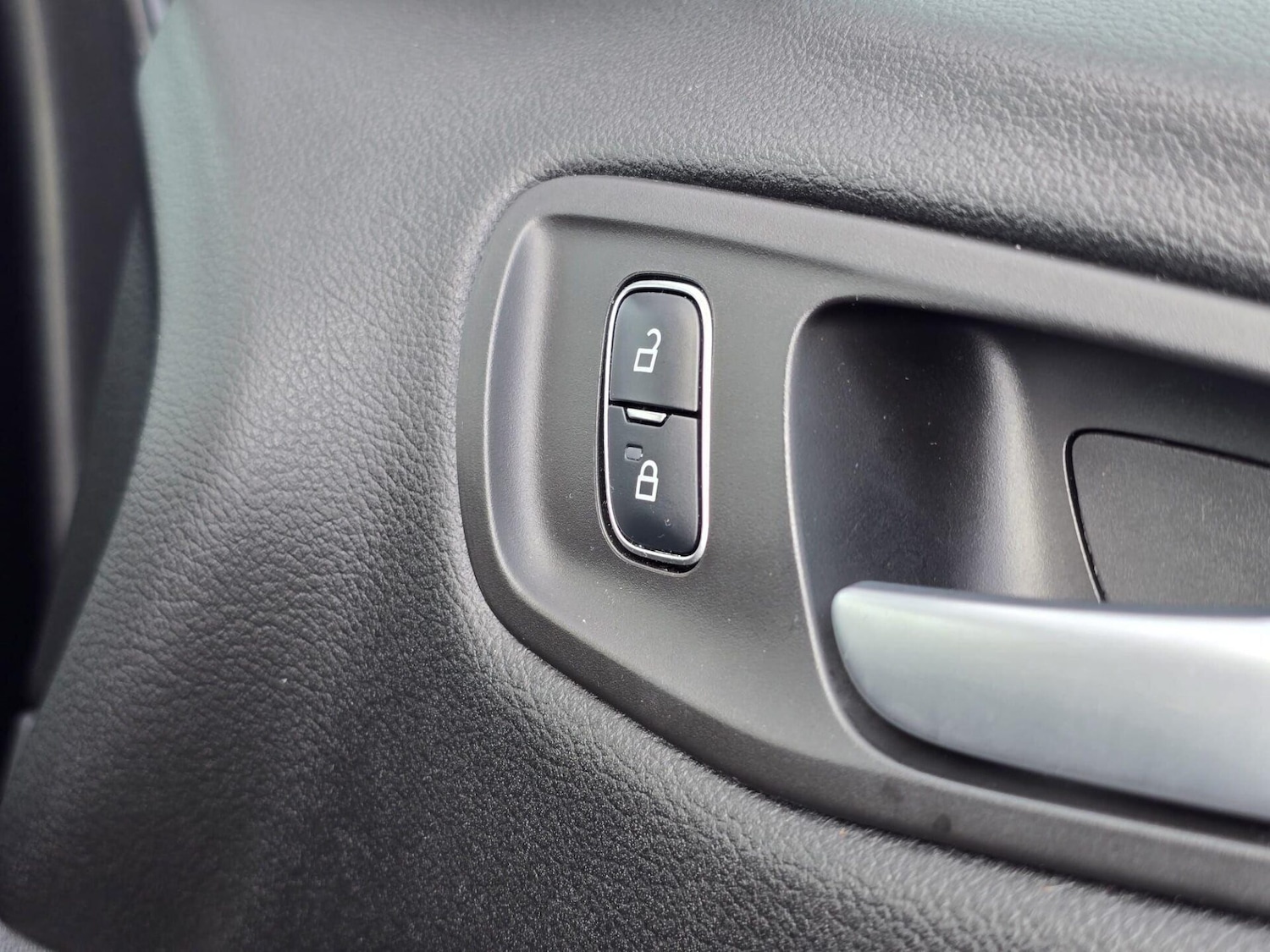 Used Ford Kuga 2017 for sale - 77275194: Photo 24