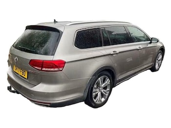 Used Volkswagen Passat 2017 for sale - 78733302: Photo