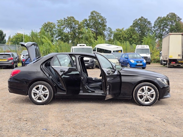 Used Mercedes-Benz C Class 2015 for sale - 75705059: Photo 31