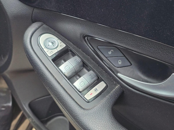 Used Mercedes-Benz C Class 2015 for sale - 75705059: Photo 42
