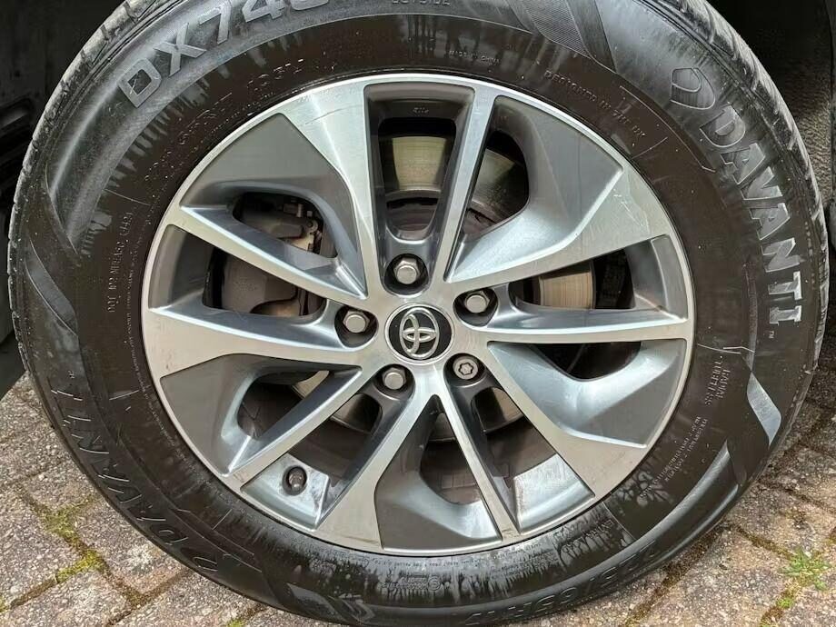 Used Toyota RAV4 2018 for sale - 78015908: Photo 10