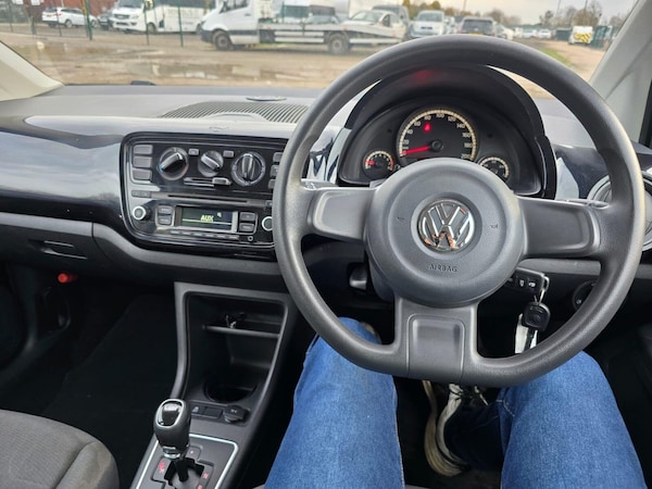 Used Volkswagen up! 2013 for sale - 75425921: Photo 10