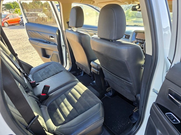Used Mitsubishi Outlander 2015 for sale - 75054193: Photo 32