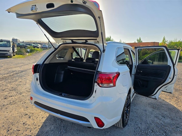 Used Mitsubishi Outlander 2015 for sale - 75054193: Photo 44