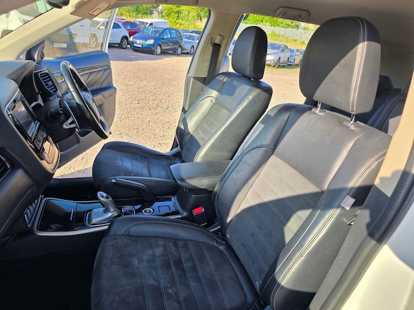 Used Mitsubishi Outlander 2015 for sale - 75054193: Photo 48