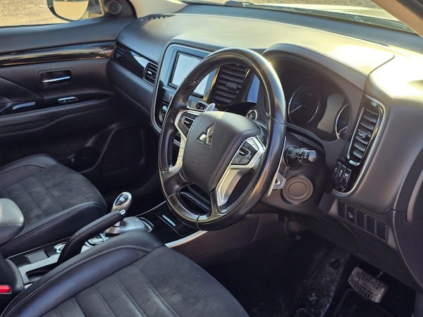 Used Mitsubishi Outlander 2015 for sale - 75054193: Photo 68
