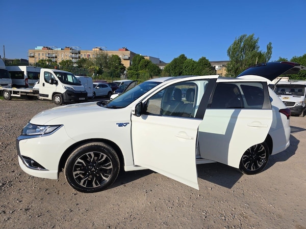 Used Mitsubishi Outlander 2015 for sale - 75054193: Photo 9