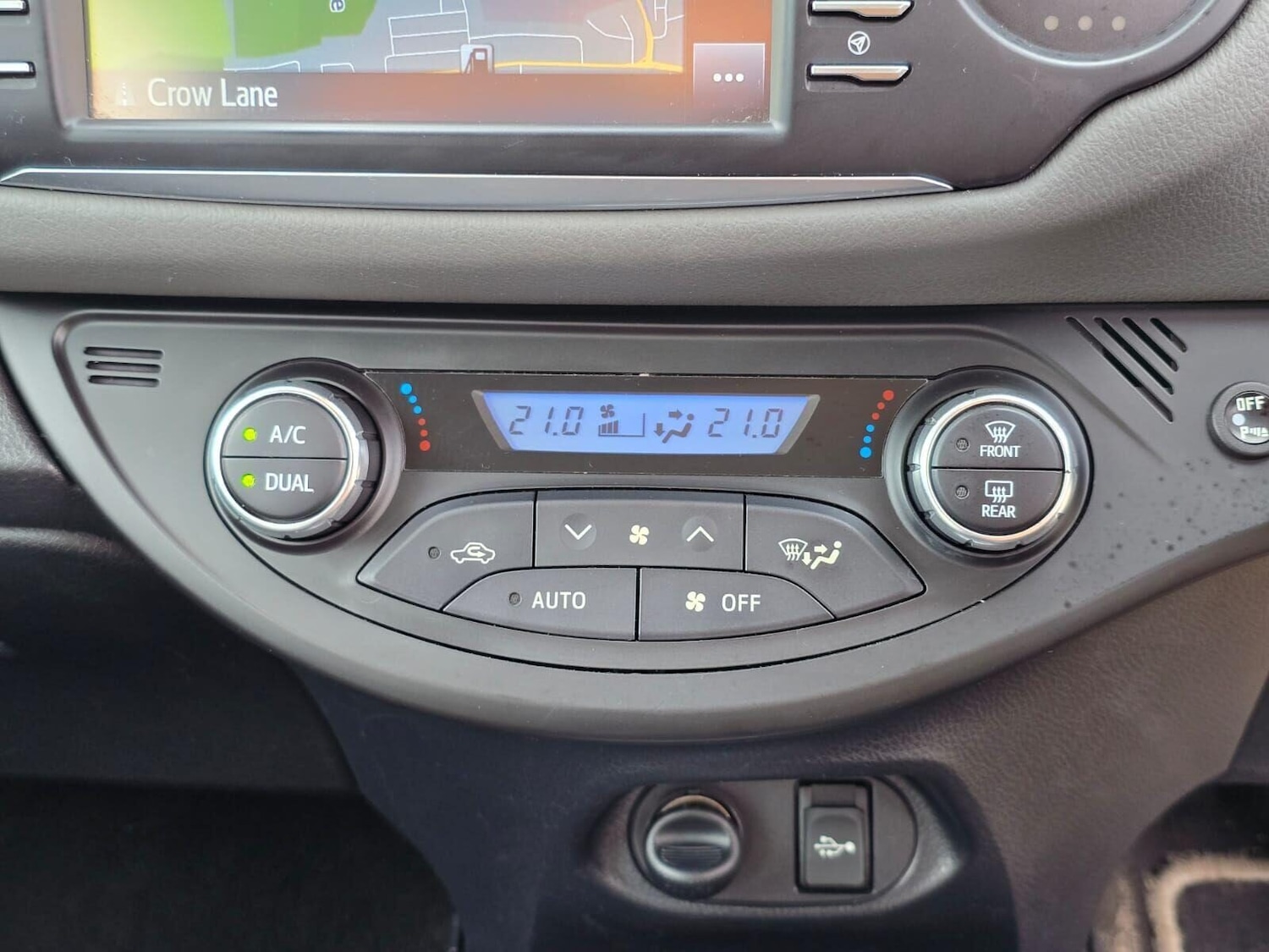 Used Toyota Yaris 2017 for sale - 76069803: Photo 29