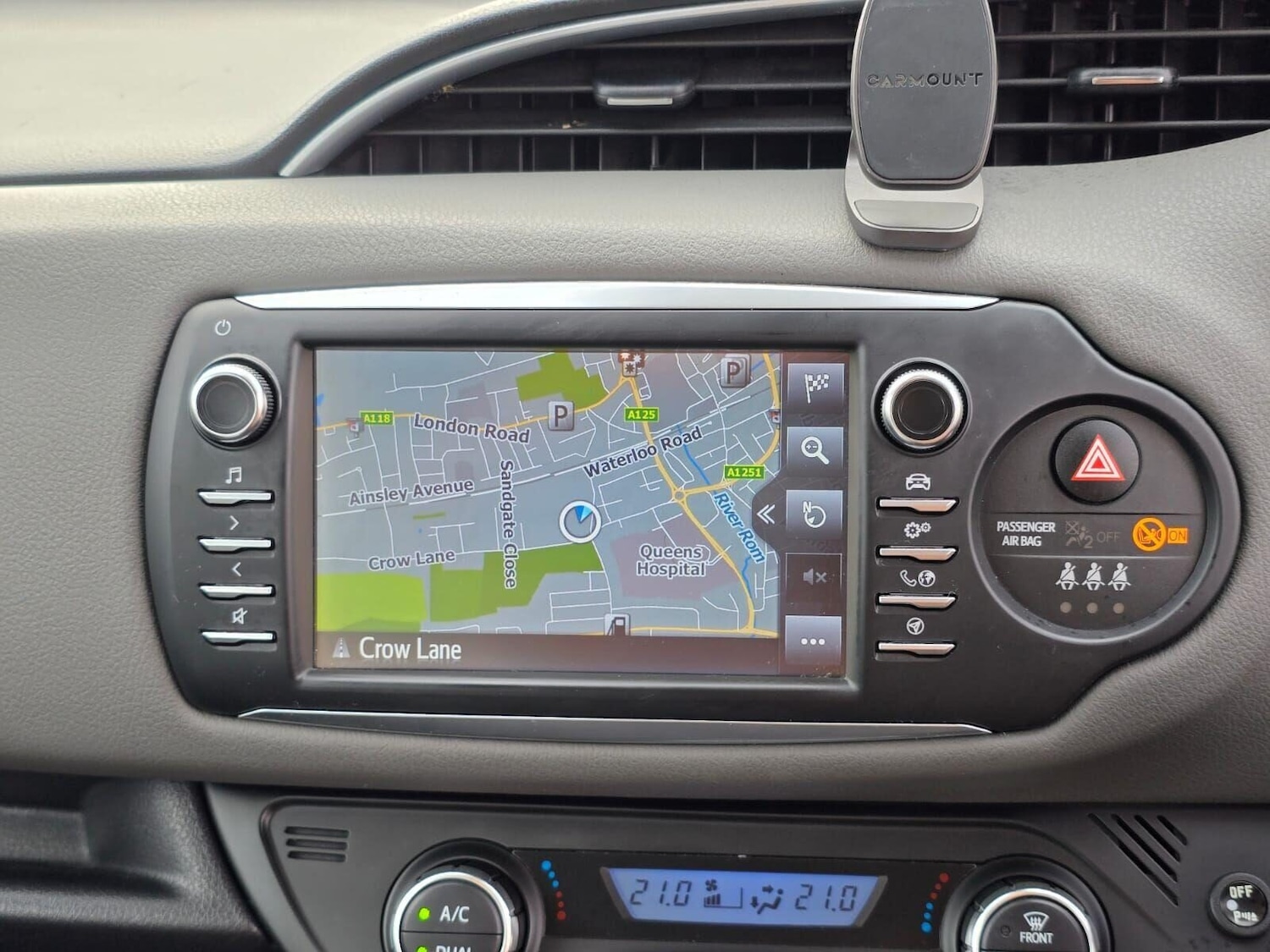 Used Toyota Yaris 2017 for sale - 76069803: Photo 33