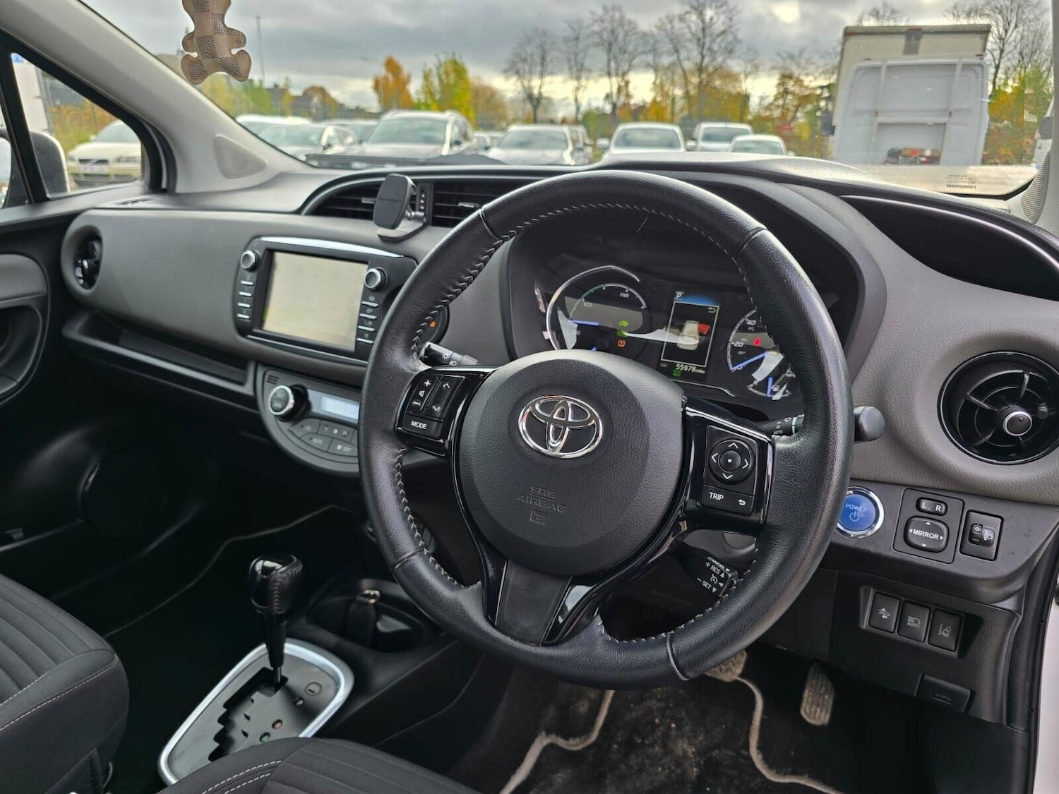 Used Toyota Yaris 2017 for sale - 76069803: Photo 37