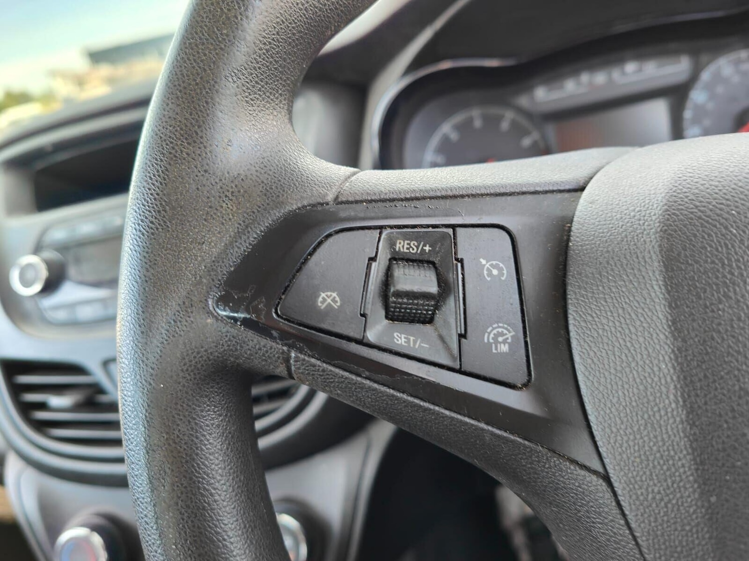 Used Vauxhall Viva 2016 for sale - 77249702: Photo 25