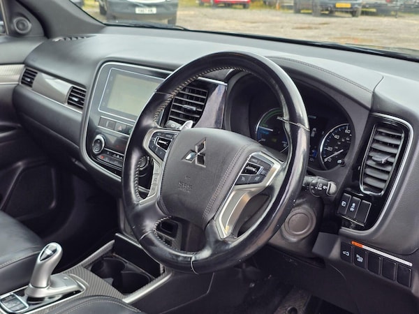 Used Mitsubishi Outlander 2018 for sale - 75583147: Photo 42
