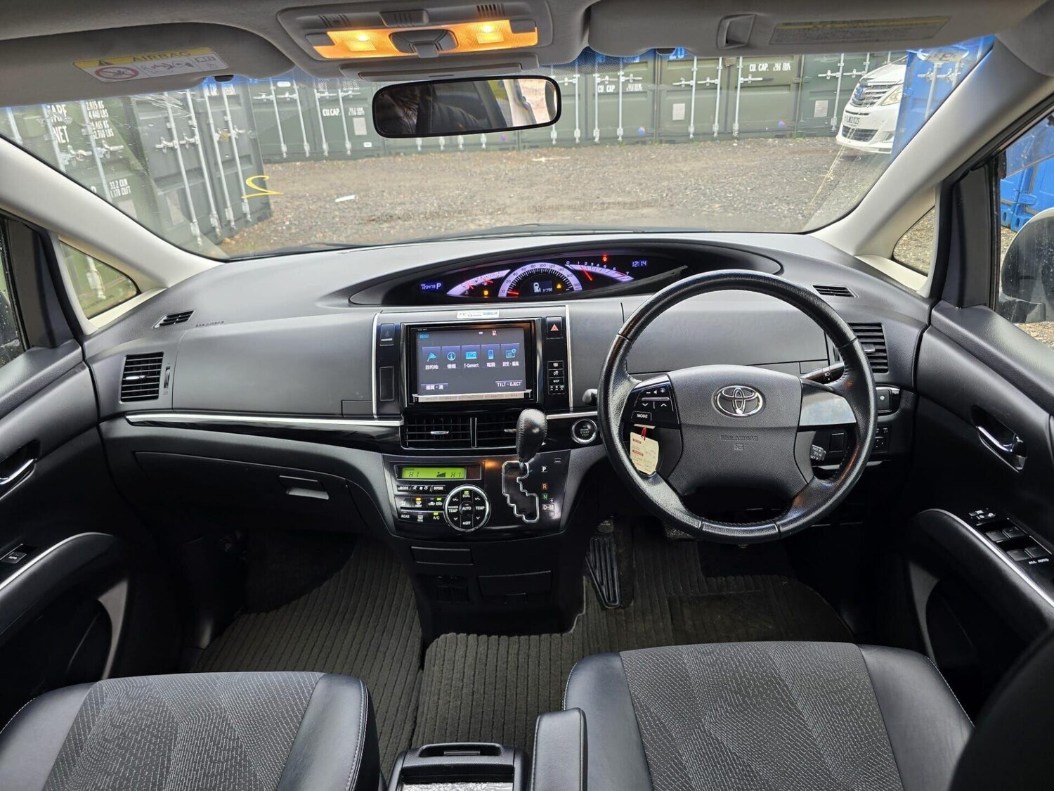 Used Toyota Estima 2015 for sale - 77582425: Photo 16