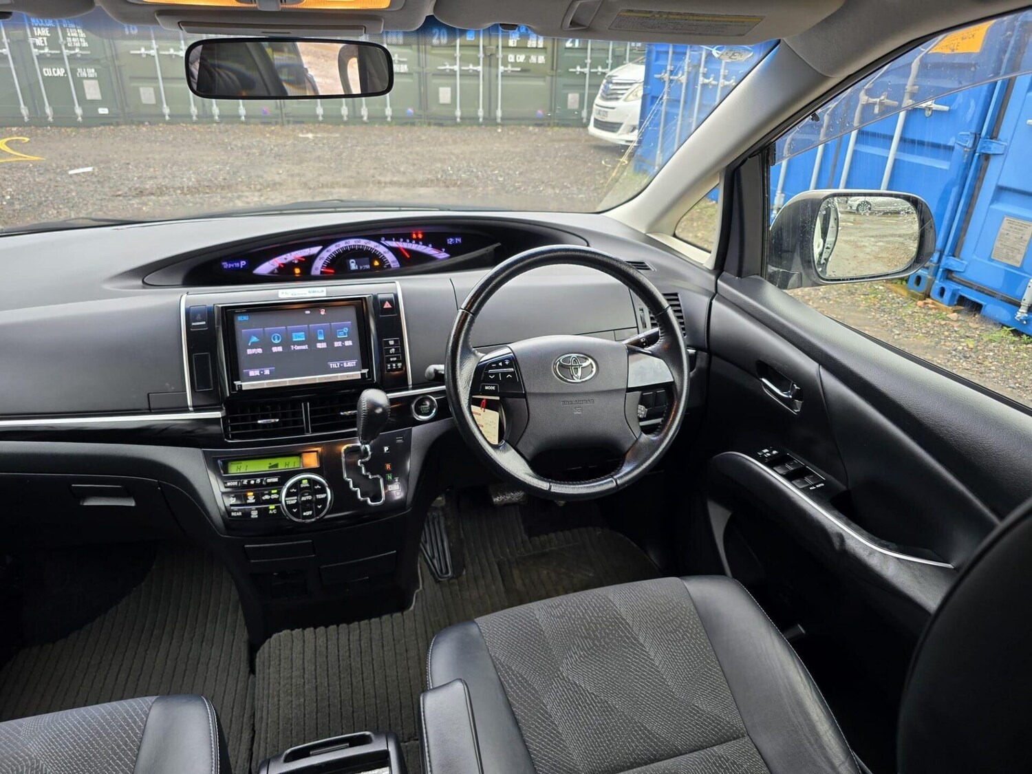 Used Toyota Estima 2015 for sale - 77582425: Photo 23