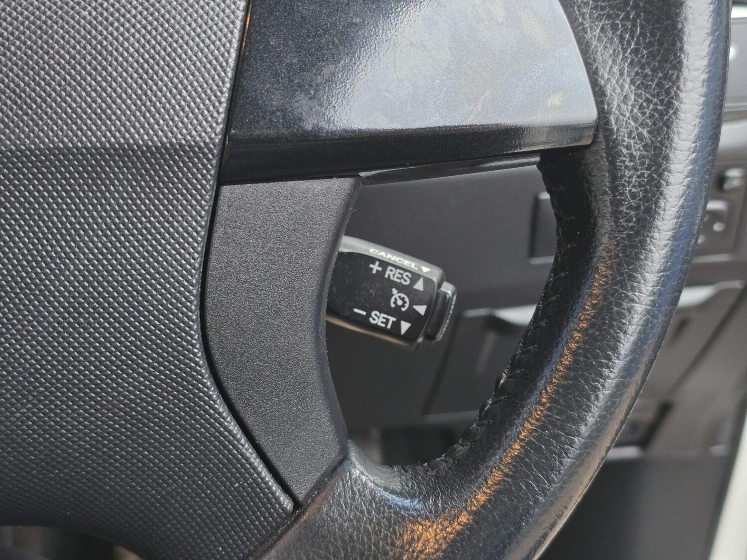 Used Toyota Estima 2015 for sale - 77582425: Photo 30