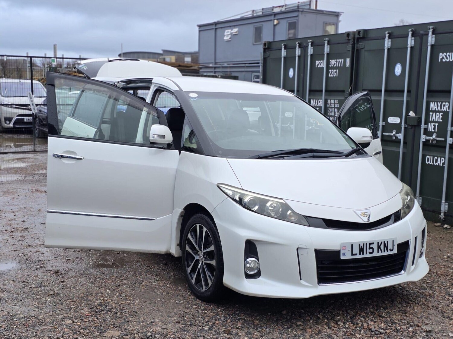 Used Toyota Estima 2015 for sale - 77582425: Photo 7