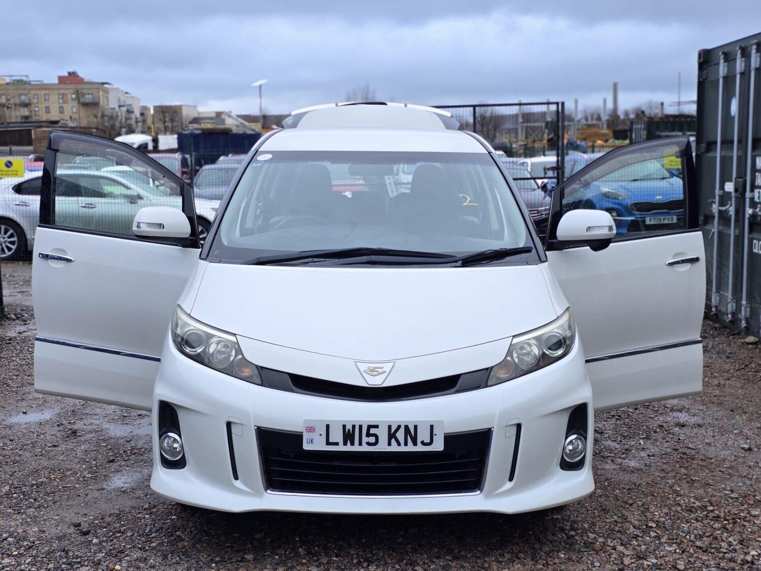 Used Toyota Estima 2015 for sale - 77582425: Photo 8