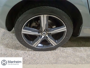 Used Volvo V40 2017 for sale - 78953394: Photo