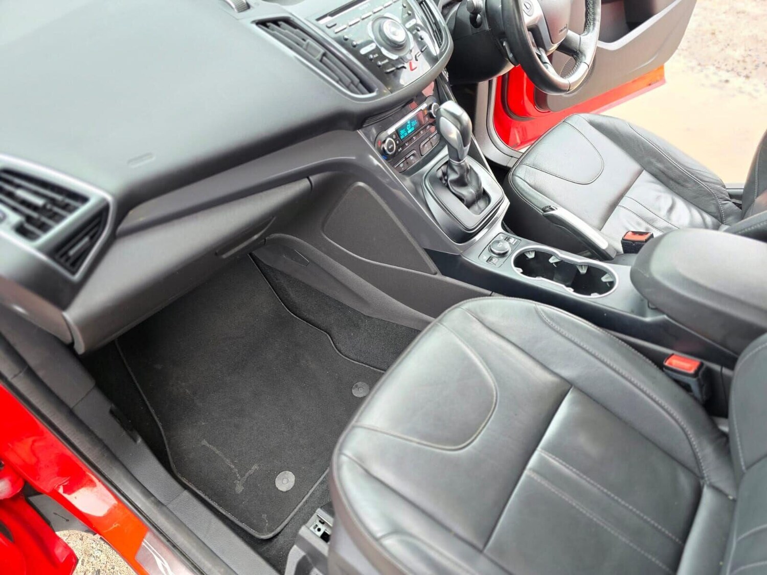 Used Ford Kuga 2015 for sale - 77764148: Photo 38