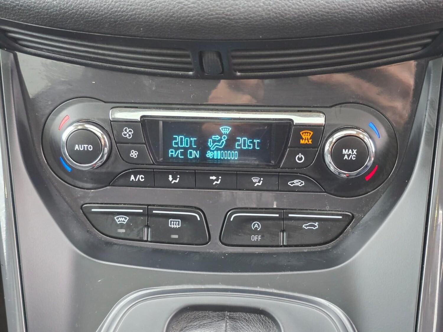 Used Ford Kuga 2015 for sale - 77764148: Photo 54