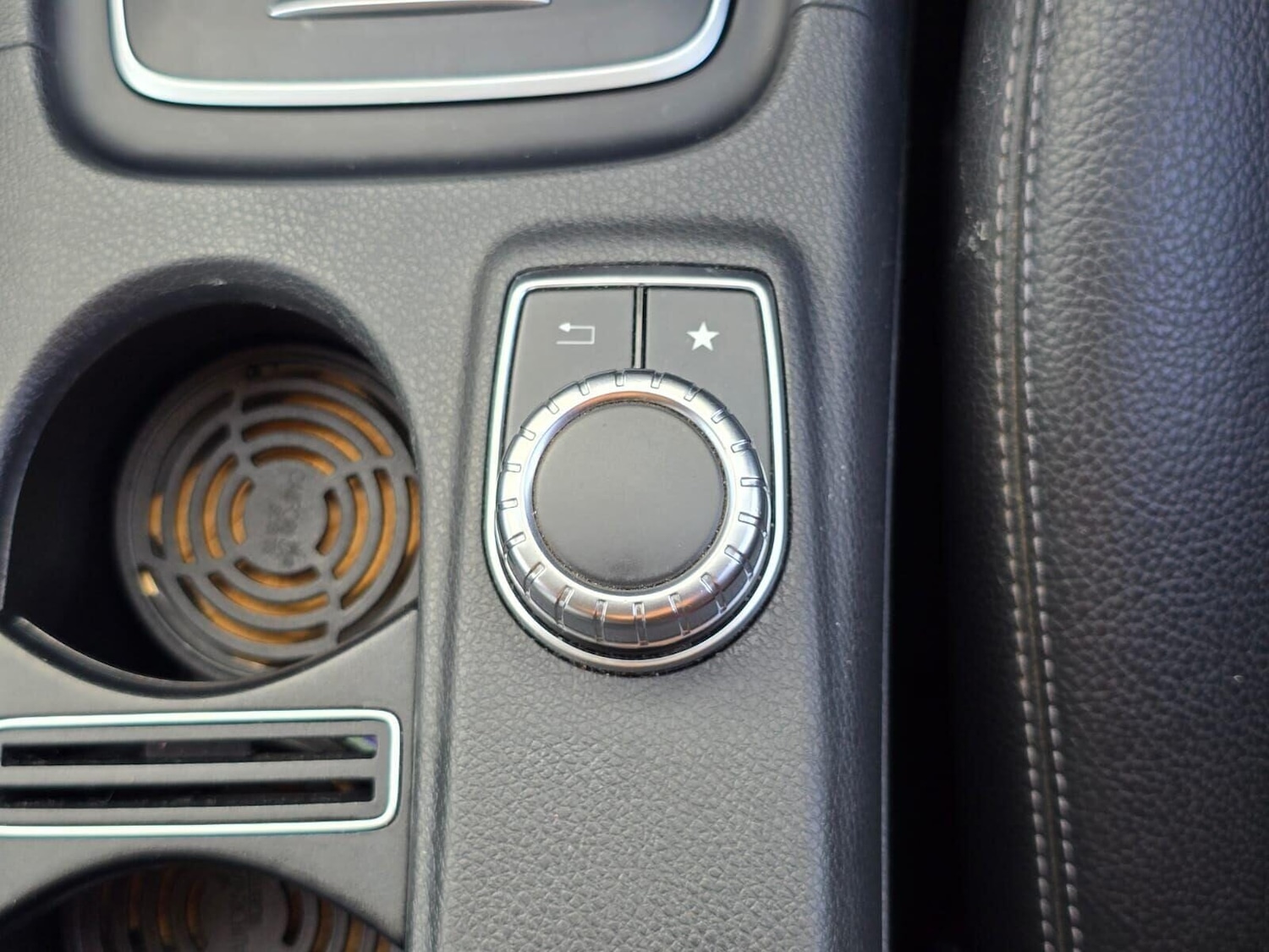 Used Mercedes-Benz A-Class 2017 for sale - 76403351: Photo 32