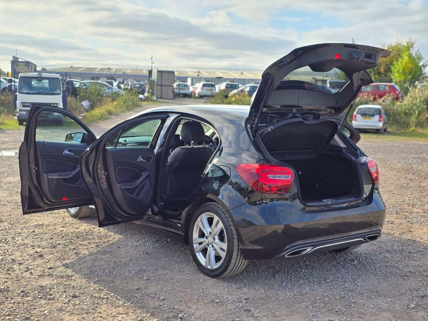 Used Mercedes-Benz A-Class 2017 for sale - 76403351: Photo 4