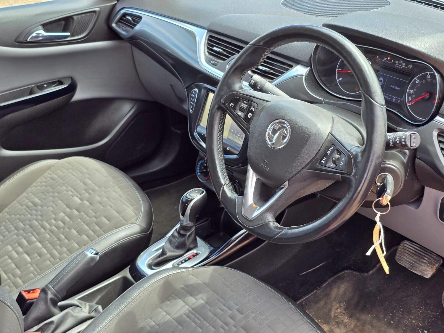 Used Vauxhall Corsa 2015 for sale - 76301193: Photo 17