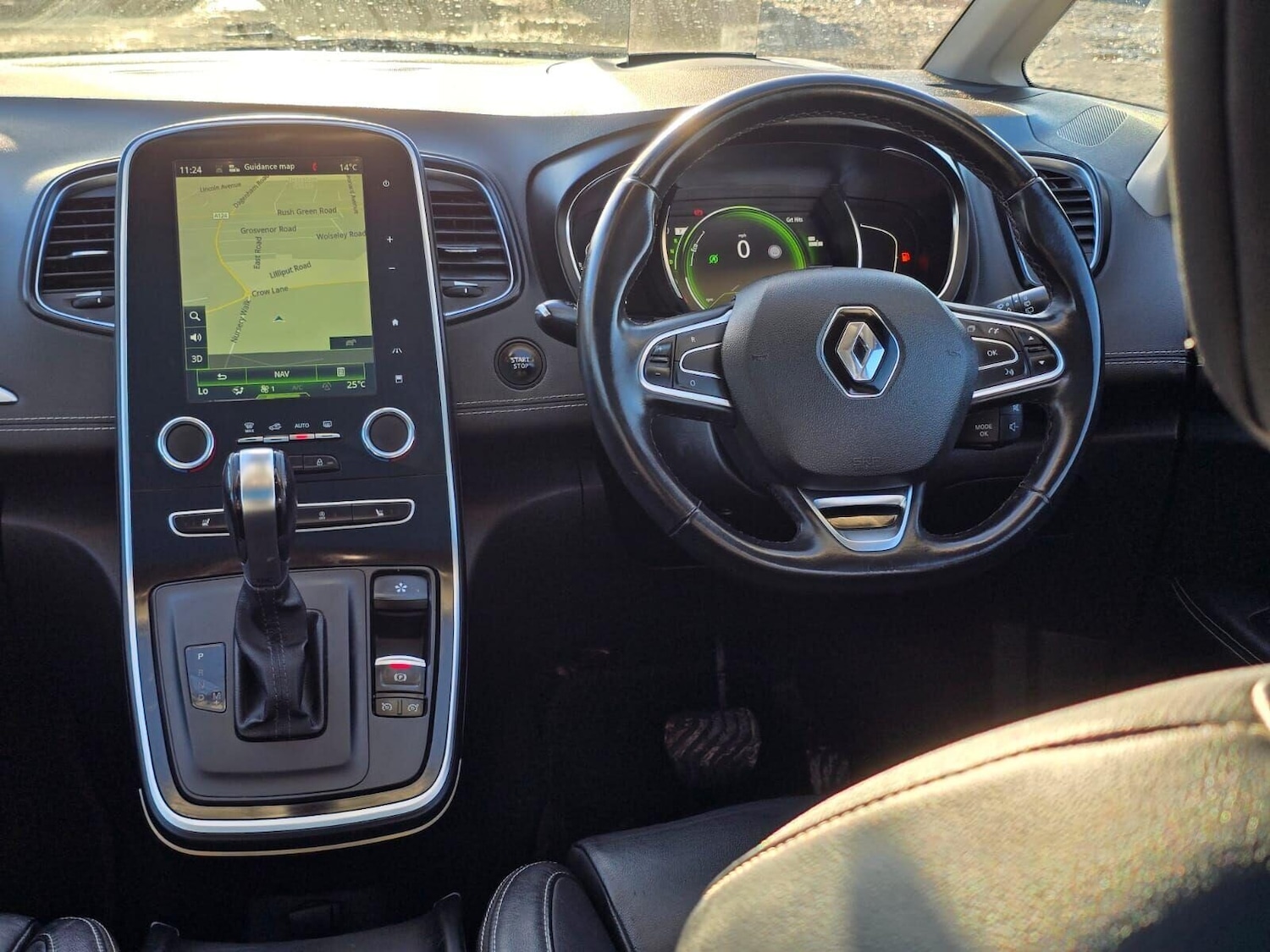 Used Renault Grand Scenic 2017 for sale - 76750844: Photo 26