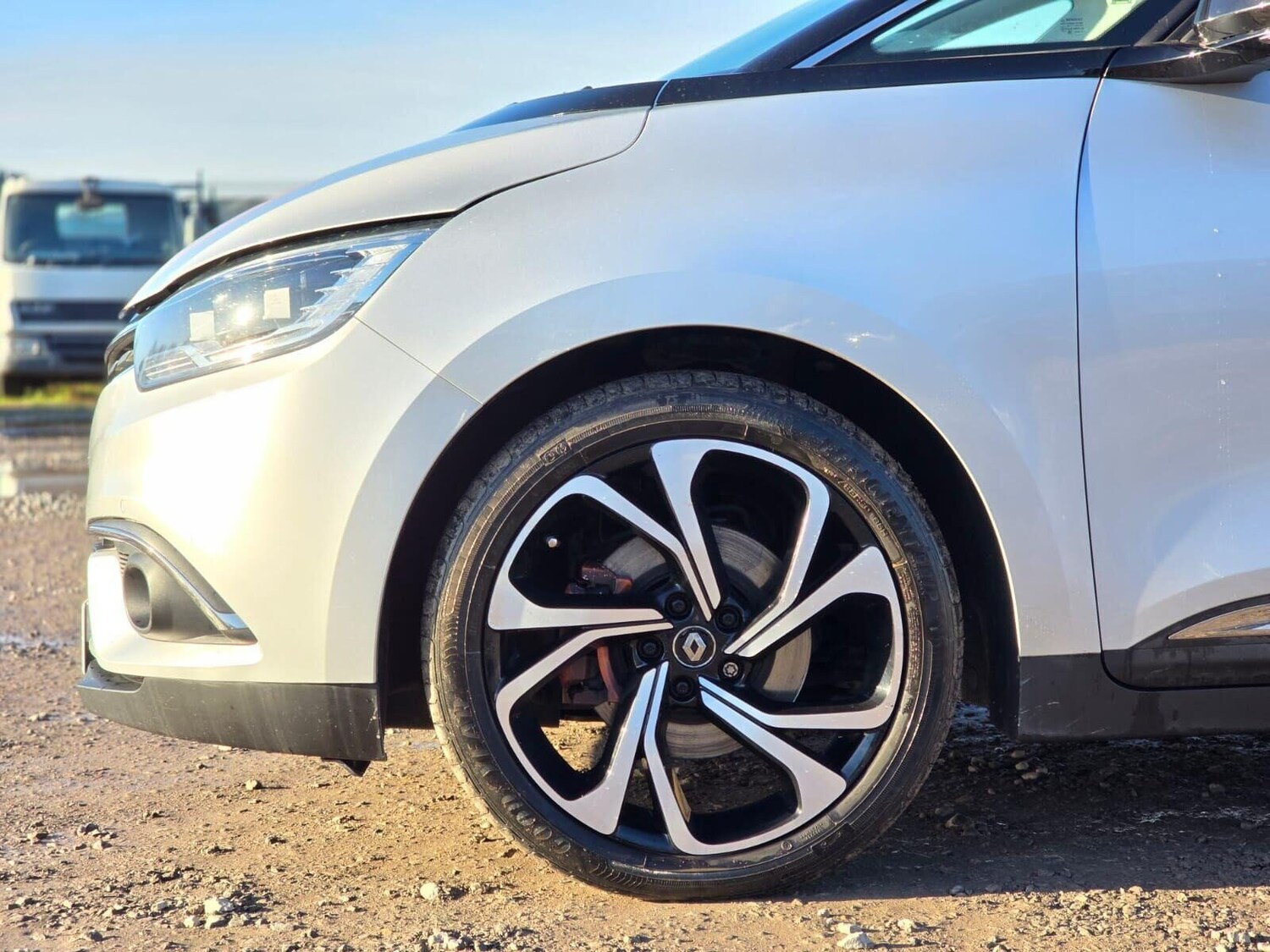 Used Renault Grand Scenic 2017 for sale - 76750844: Photo 34