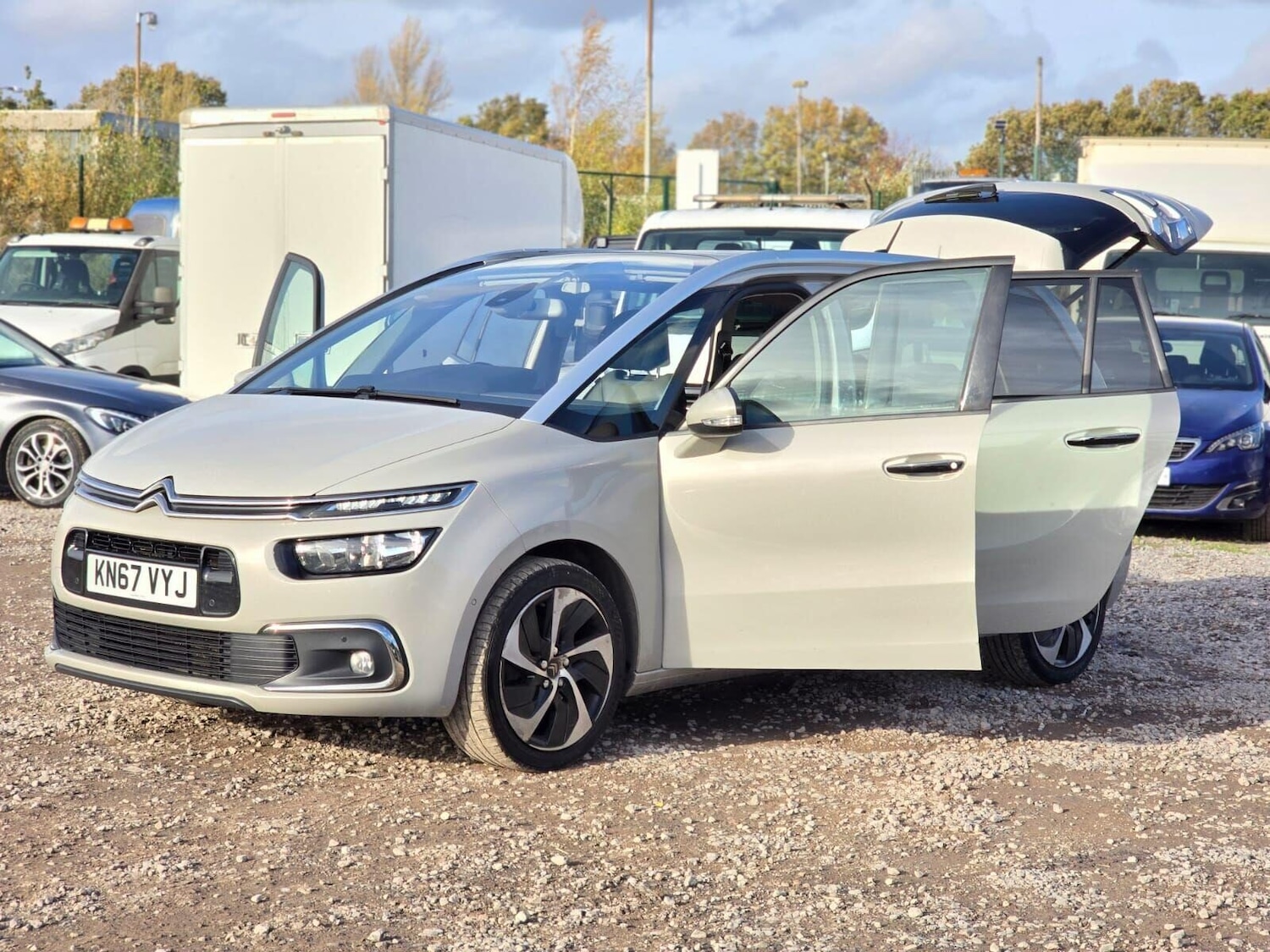 Used Citroen C4 Grand Picasso 2017 for sale - 76257150: Photo 10