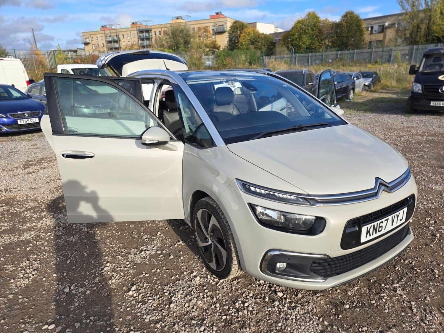 Used Citroen C4 Grand Picasso 2017 for sale - 76257150: Photo 5