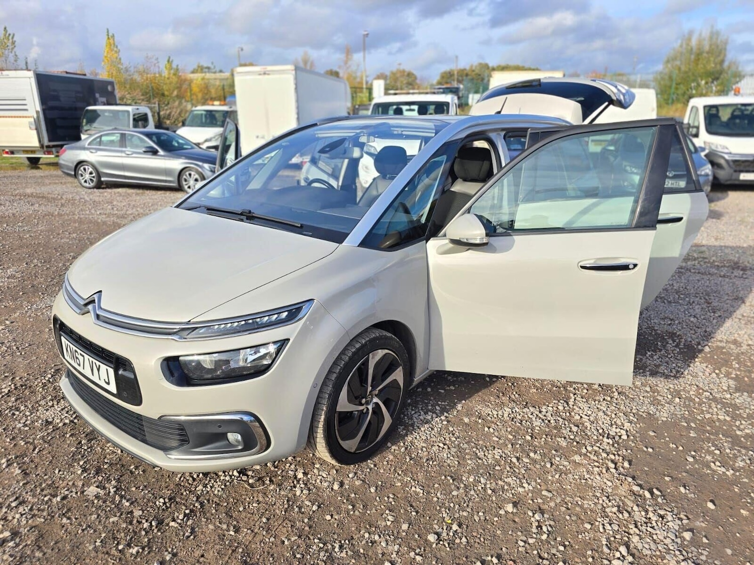 Used Citroen C4 Grand Picasso 2017 for sale - 76257150: Photo 9