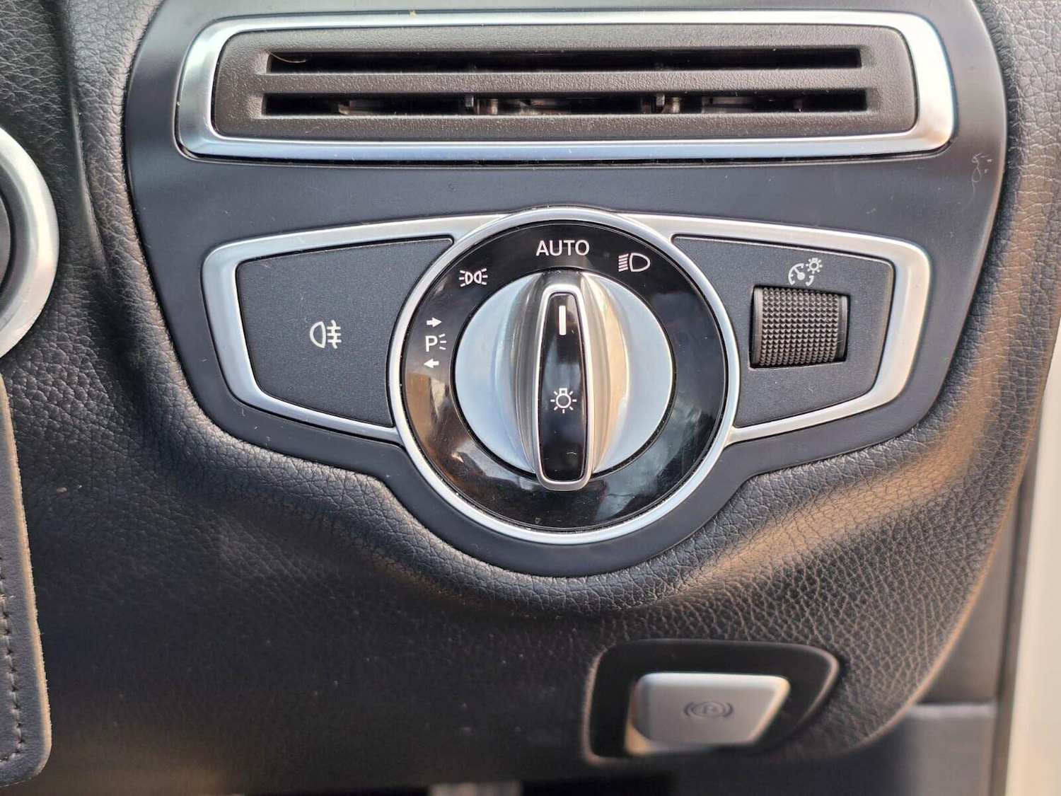 Used Mercedes-Benz C Class 2016 for sale - 75643724: Photo 30