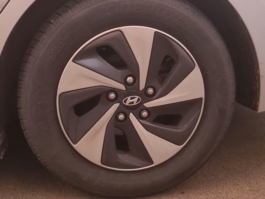 Used Hyundai IONIQ 2017 for sale - 76697466: Photo 8