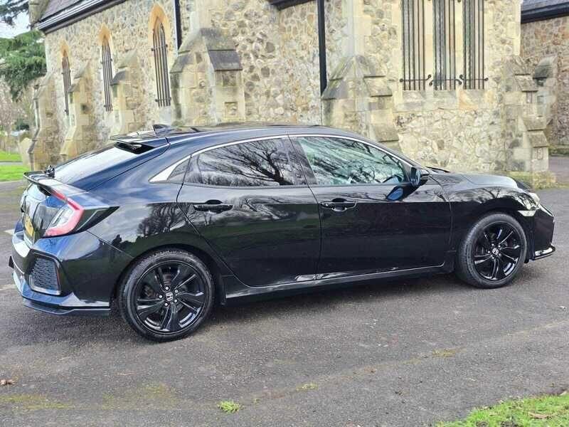 Used Honda Civic 2017 for sale - 77071896: Photo 32