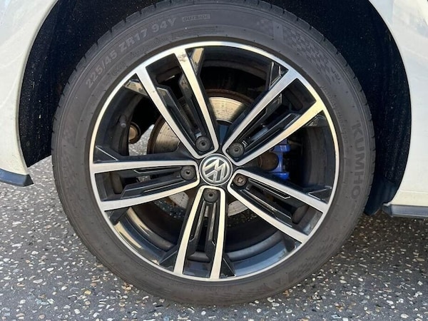 Used Volkswagen Golf 2017 for sale - 76178796: Photo 8