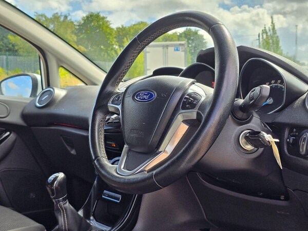 Used Ford Fiesta 2015 for sale - 75425964: Photo 35