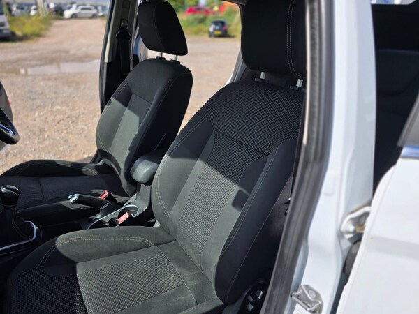 Used Ford Fiesta 2015 for sale - 75425964: Photo 37