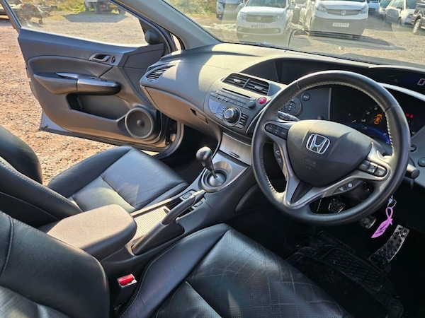 Used Honda Civic 2010 for sale - 75425906: Photo 20